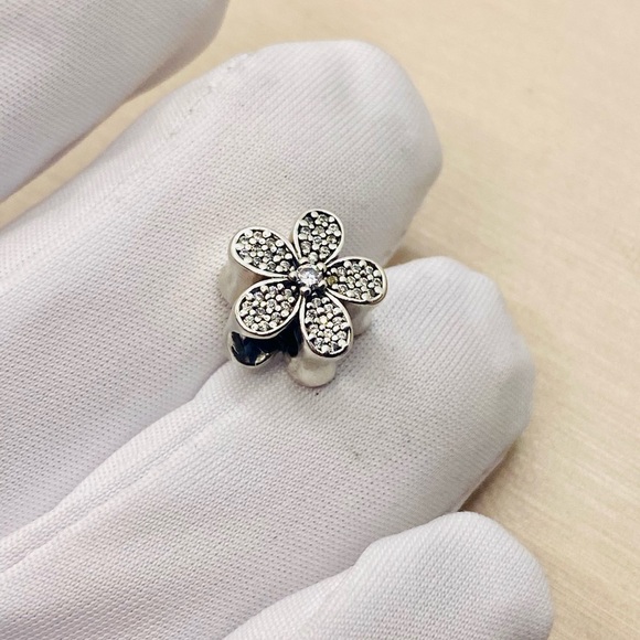 EUC Pandora 791480CZ Sterling Silver Dazzling Daisy Charm w/ Clear Zirconia - Picture 3 of 9
